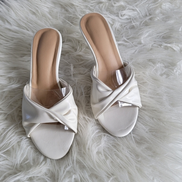 white heeled mule sandals, size 39 - Picture 3 of 6